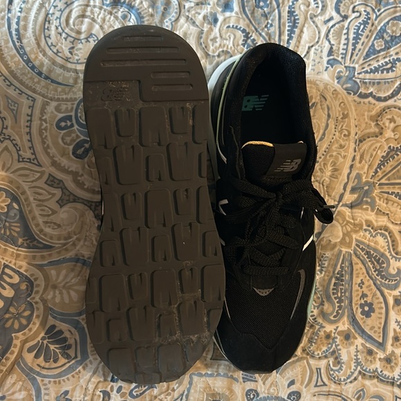 New Balance 57/40. Sz. 10.5 - Picture 2 of 2